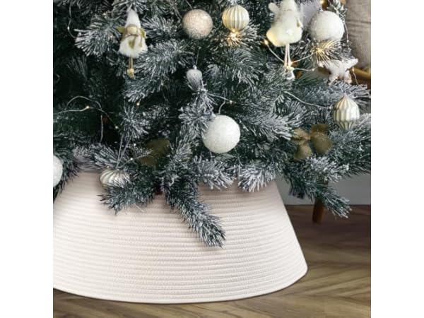 Christmas Tree Skirts Thumbnail