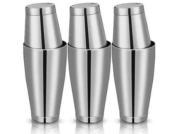 True Vacuum Insulated Cocktail Shaker Leak Proof Insulated Martini Shaker  Stainless Steel, Cocktail Shaker for Margaritas, Drink Shaker and Strainer,  25oz, Silver, Set of 1 