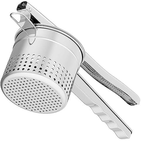 PriorityChef Large 15oz Potato Ricer, Heavy Duty Stainless Steel Potato  Masher and Ricer Kitchen Tool, Press and Mash Kitchen Gadget For Perfect  Mashed Potatoes - Everytime