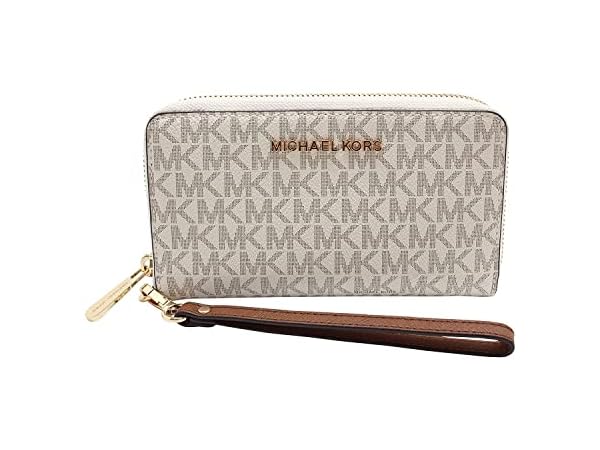 The 10 Best Wristlet Handbags for Women of 2024 (Reviews) - FindThisBest